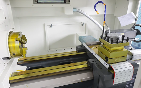 Flat-bed CNC lathe bed